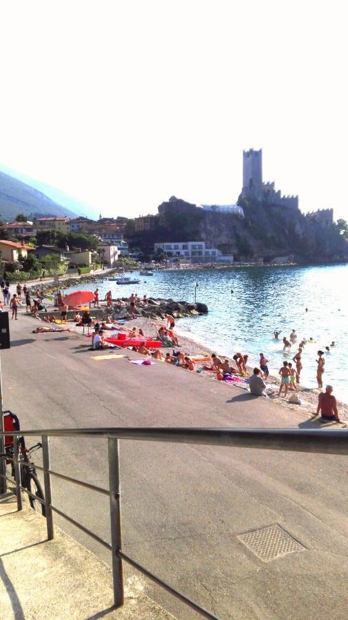 With Love Malcesine Bagian luar foto